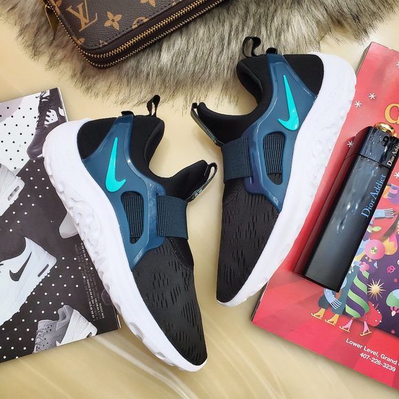 nike renew freedom women's